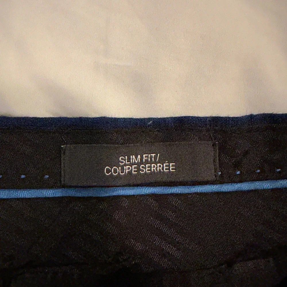 H&M linen pants, blue, never worn, slim fit, size 33R